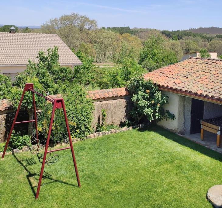 Casa Rural Tozolosolobos Otero de Bodos Екстериор снимка